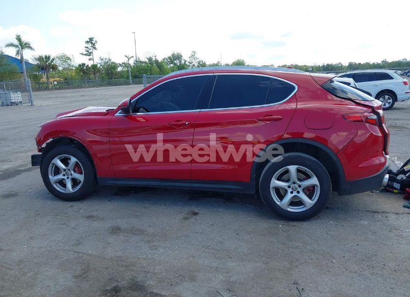 Photo 15 of 2018 Alfa Romeo STELVIO AWD (VIN ZASFAKAN8J7B82205)
