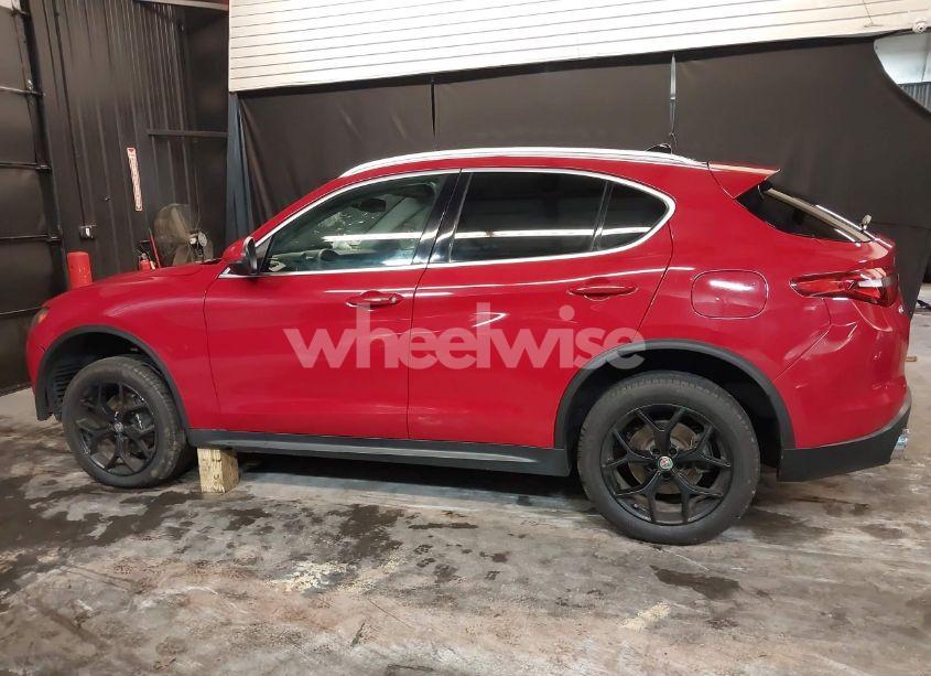 Photo 14 of 2018 Alfa Romeo STELVIO TI AWD (VIN ZASFAKBN7J7C04807)