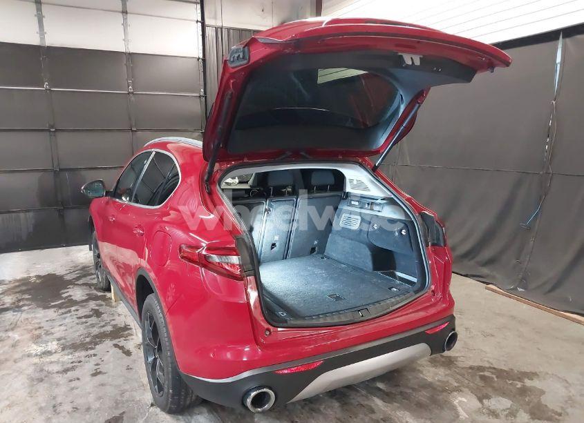 Photo 3 of 2018 Alfa Romeo STELVIO TI AWD (VIN ZASFAKBN7J7C04807)