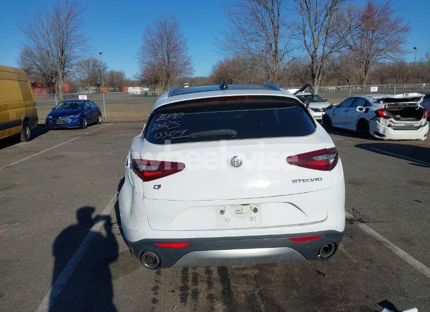 Photo 17 of 2018 Alfa Romeo STELVIO TI AWD (VIN ZASFAKBNXJ7C15509)
