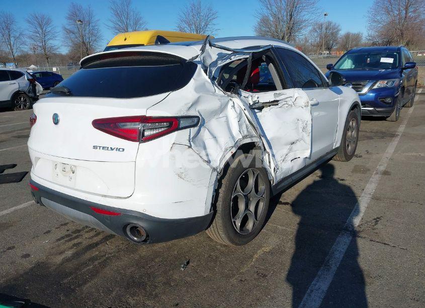 Photo 4 of 2018 Alfa Romeo STELVIO TI AWD (VIN ZASFAKBNXJ7C15509)