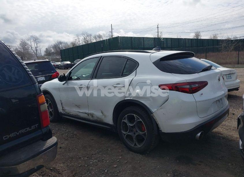 Photo 14 of 2018 Alfa Romeo STELVIO TI SPORT AWD (VIN ZASFAKNN5J7B80535)