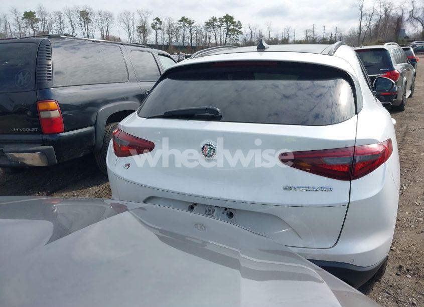 Photo 16 of 2018 Alfa Romeo STELVIO TI SPORT AWD (VIN ZASFAKNN5J7B80535)