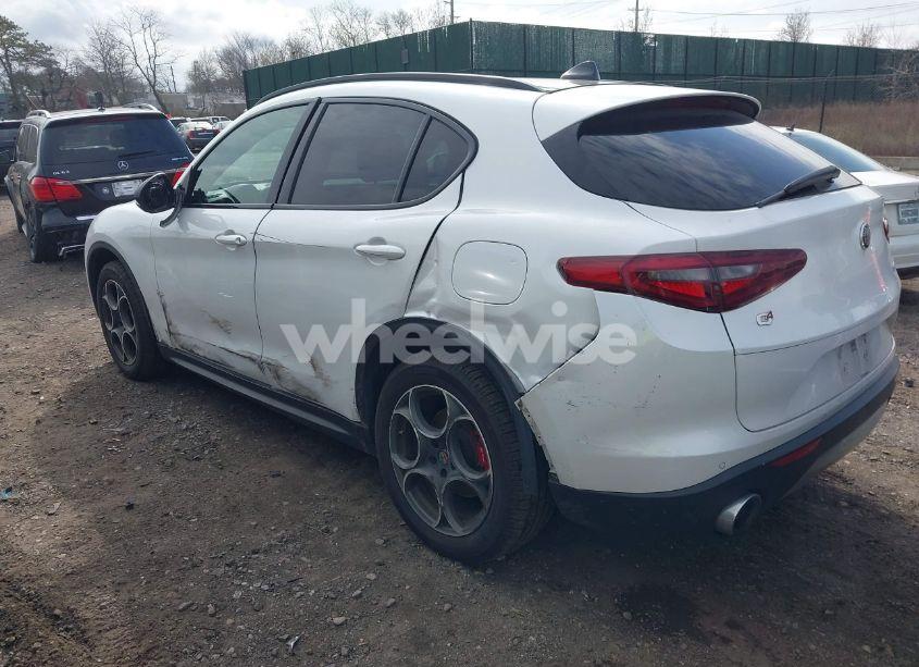 Photo 3 of 2018 Alfa Romeo STELVIO TI SPORT AWD (VIN ZASFAKNN5J7B80535)