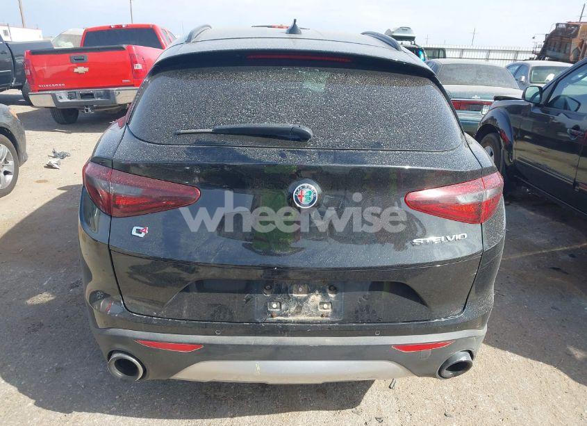 Photo 16 of 2018 Alfa Romeo STELVIO SPORT AWD (VIN ZASFAKPN0J7B71013)
