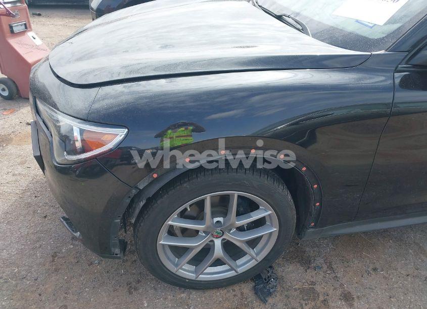 Photo 6 of 2018 Alfa Romeo STELVIO SPORT AWD (VIN ZASFAKPN0J7B71013)