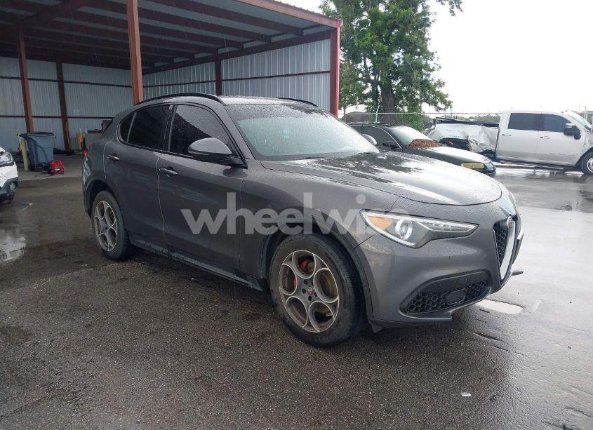 2018 Alfa Romeo STELVIO SPORT AWD (VIN ZASFAKPN3J7B58613) main photo