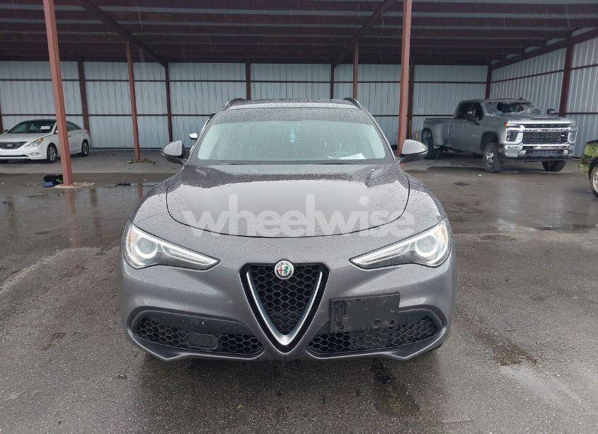 Photo 12 of 2018 Alfa Romeo STELVIO SPORT AWD (VIN ZASFAKPN3J7B58613)