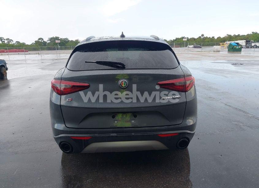 Photo 16 of 2018 Alfa Romeo STELVIO SPORT AWD (VIN ZASFAKPN3J7B58613)