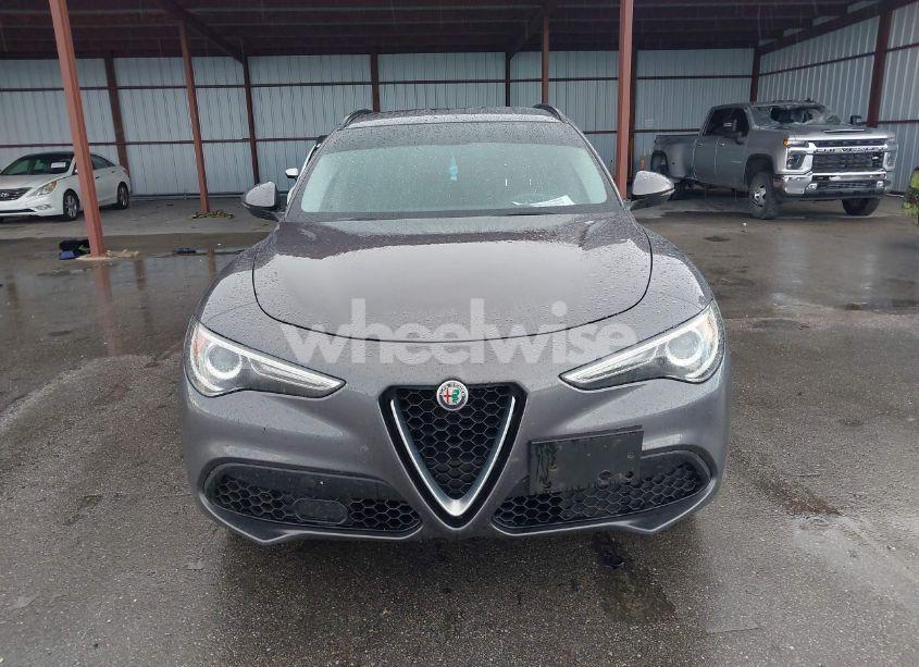 Photo 6 of 2018 Alfa Romeo STELVIO SPORT AWD (VIN ZASFAKPN3J7B58613)
