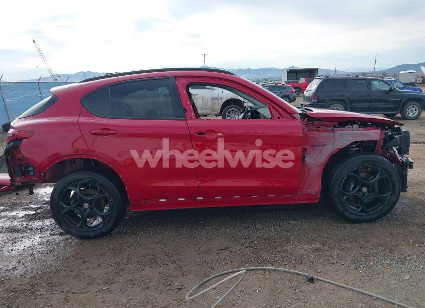 Photo 14 of 2018 Alfa Romeo STELVIO SPORT AWD (VIN ZASFAKPN5J7B78409)