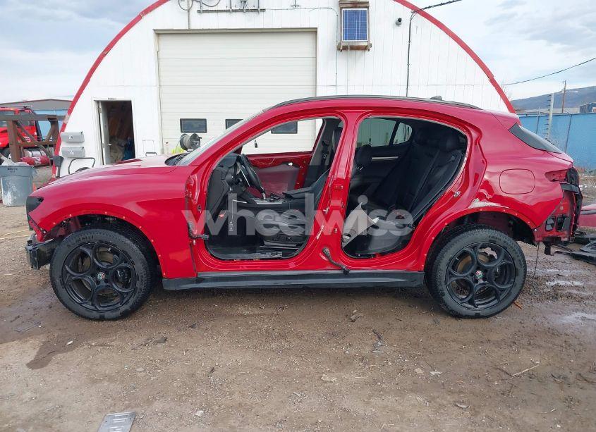 Photo 15 of 2018 Alfa Romeo STELVIO SPORT AWD (VIN ZASFAKPN5J7B78409)