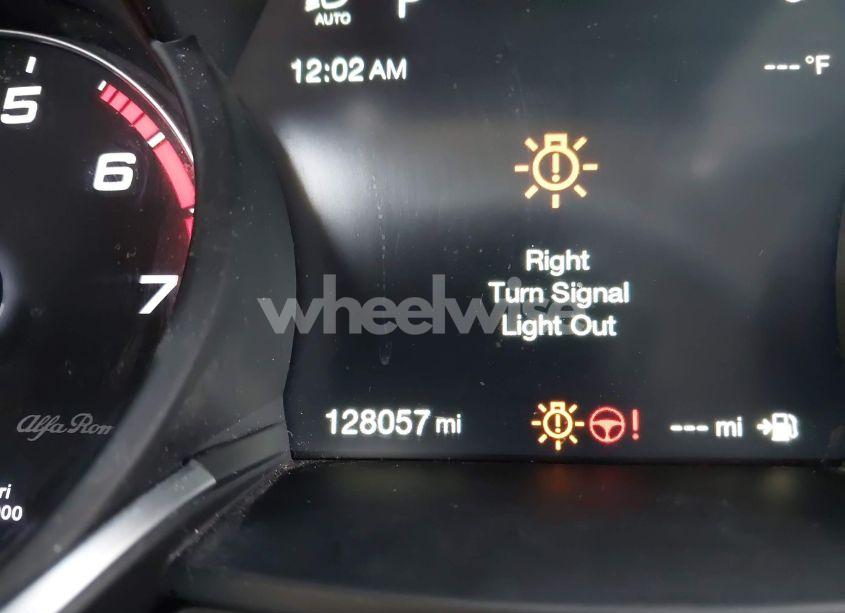 Photo 16 of 2018 Alfa Romeo STELVIO SPORT AWD (VIN ZASFAKPN5J7B78409)