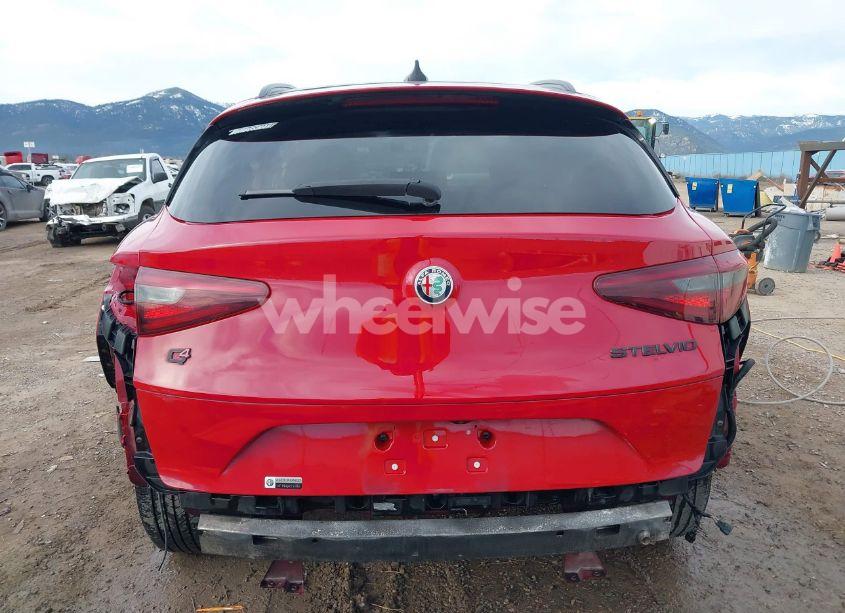 Photo 17 of 2018 Alfa Romeo STELVIO SPORT AWD (VIN ZASFAKPN5J7B78409)