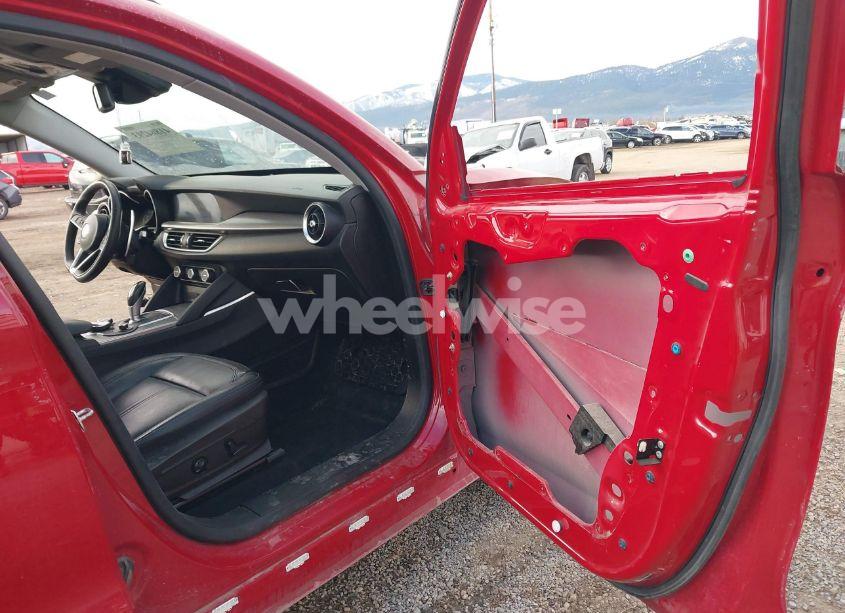 Photo 5 of 2018 Alfa Romeo STELVIO SPORT AWD (VIN ZASFAKPN5J7B78409)