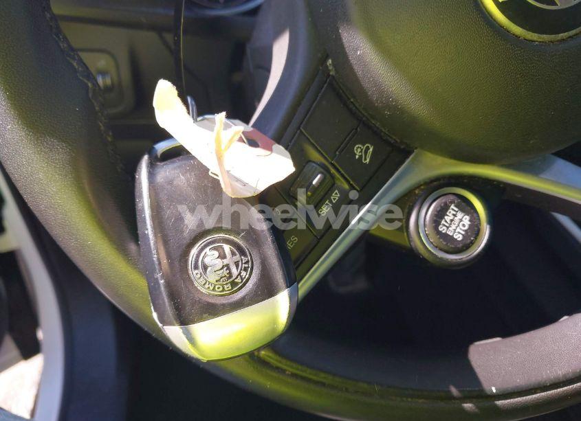 Photo 11 of 2019 Alfa Romeo STELVIO RWD (VIN ZASPAJAN0K7C41814)