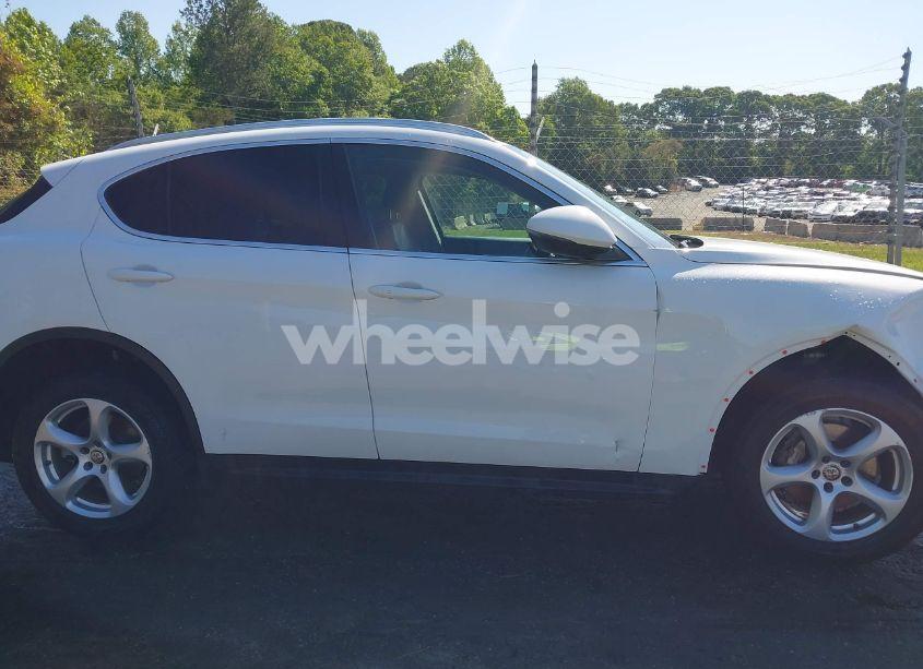 Photo 13 of 2019 Alfa Romeo STELVIO RWD (VIN ZASPAJAN0K7C41814)