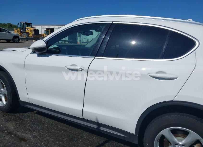 Photo 14 of 2019 Alfa Romeo STELVIO RWD (VIN ZASPAJAN0K7C41814)