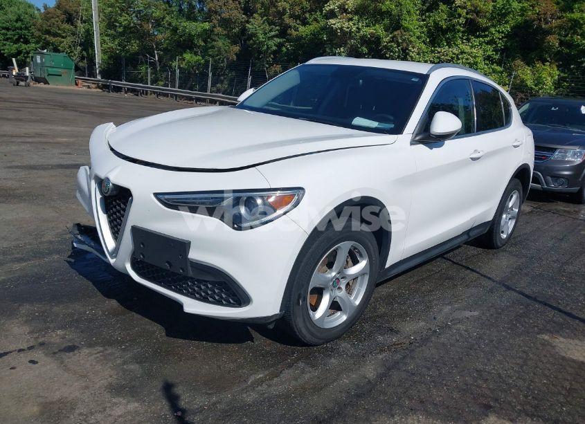 Photo 2 of 2019 Alfa Romeo STELVIO RWD (VIN ZASPAJAN0K7C41814)