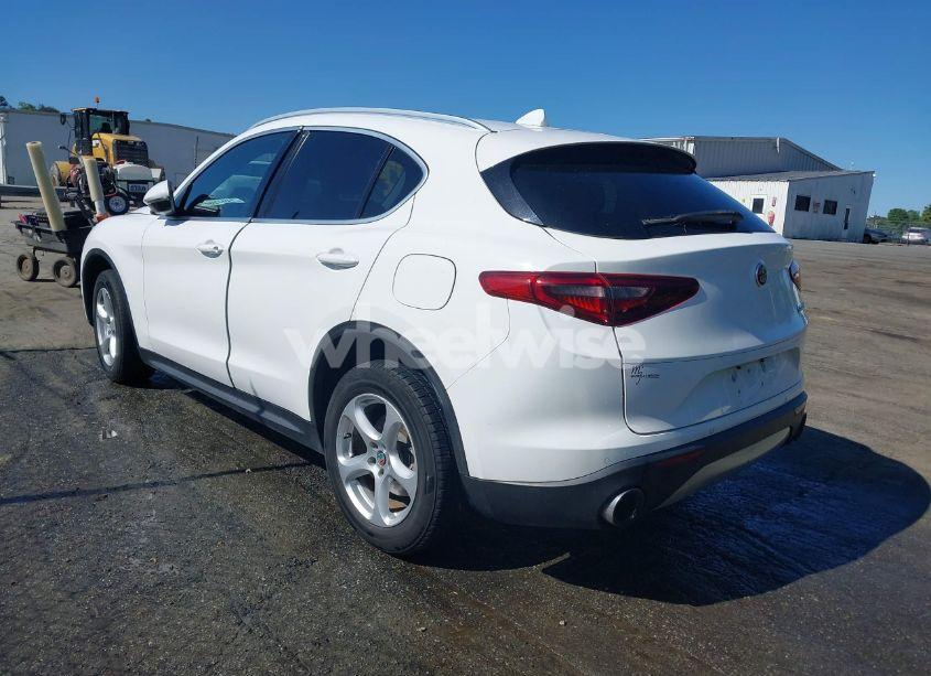 Photo 3 of 2019 Alfa Romeo STELVIO RWD (VIN ZASPAJAN0K7C41814)