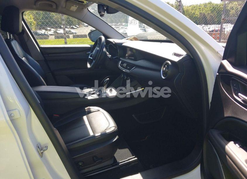 Photo 5 of 2019 Alfa Romeo STELVIO RWD (VIN ZASPAJAN0K7C41814)