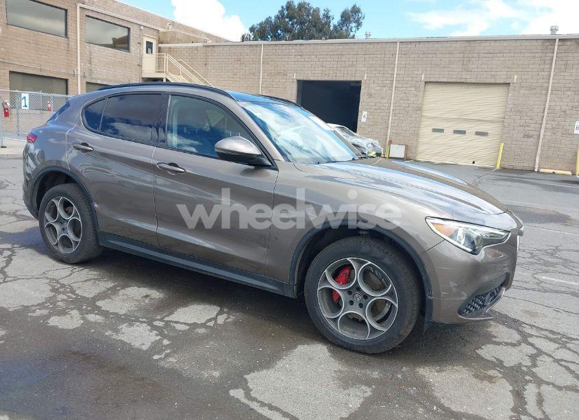 2019 Alfa Romeo STELVIO SPORT RWD (VIN ZASPAJAN2K7C48523) main photo