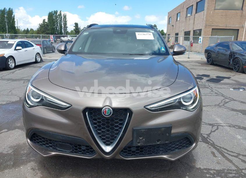 Photo 12 of 2019 Alfa Romeo STELVIO SPORT RWD (VIN ZASPAJAN2K7C48523)