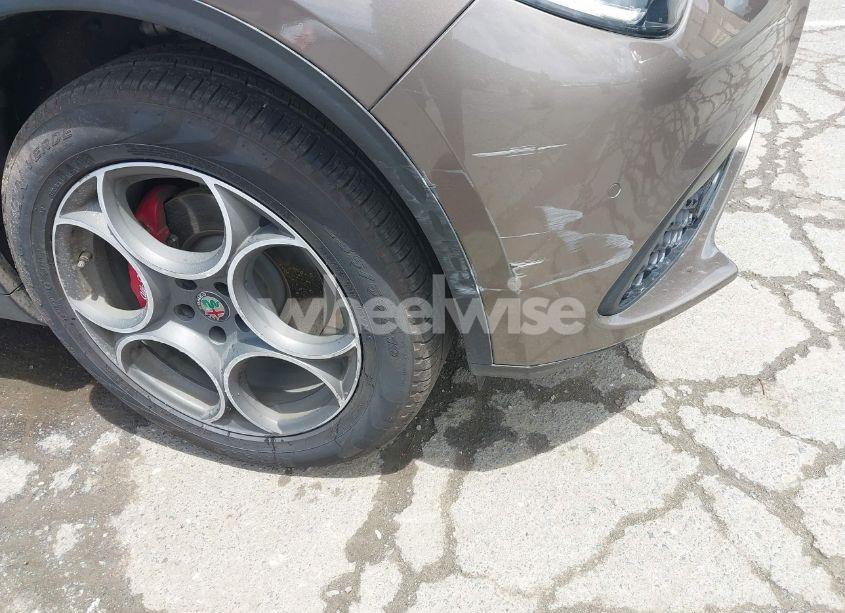 Photo 6 of 2019 Alfa Romeo STELVIO SPORT RWD (VIN ZASPAJAN2K7C48523)