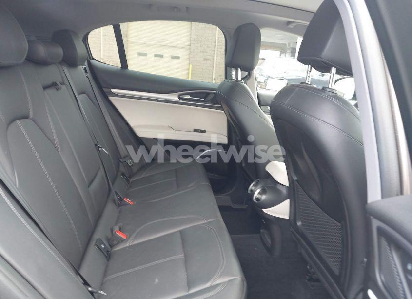 Photo 8 of 2019 Alfa Romeo STELVIO SPORT RWD (VIN ZASPAJAN2K7C48523)