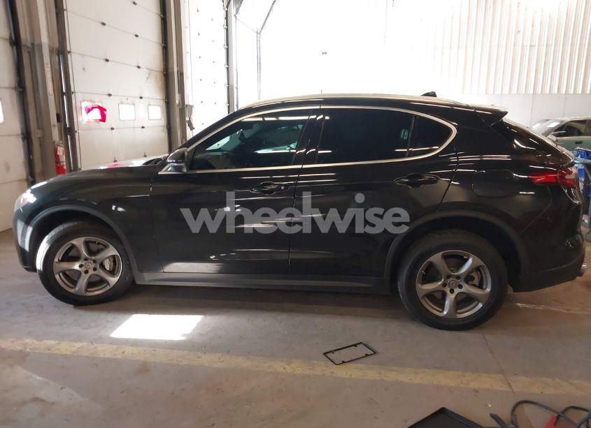 Photo 15 of 2019 Alfa Romeo STELVIO AWD (VIN ZASPAKAN0K7C39342)
