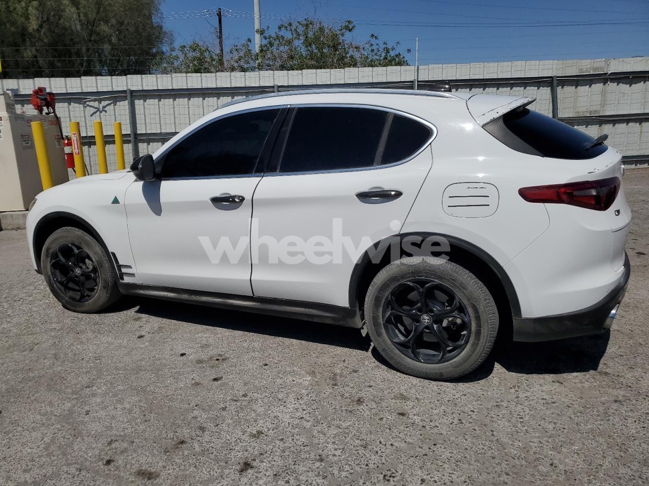 Photo 2 of 2020 ALFA ROMEO STELVIO (VIN ZASPAKAN0L7C75985)