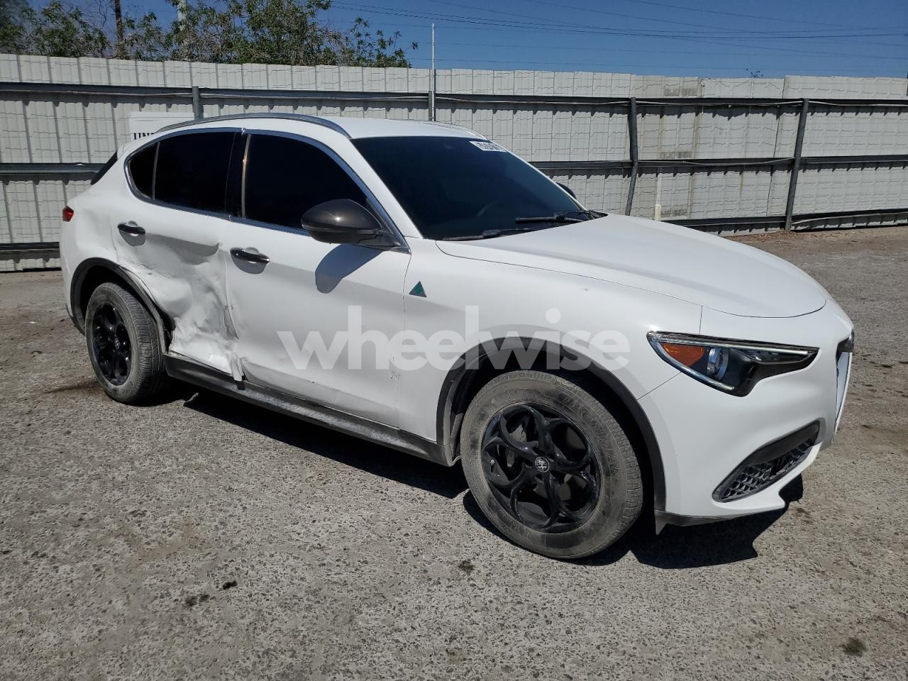 Photo 4 of 2020 ALFA ROMEO STELVIO (VIN ZASPAKAN0L7C75985)