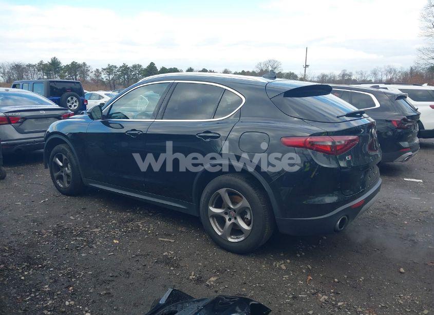Photo 15 of 2021 Alfa Romeo STELVIO AWD (VIN ZASPAKAN9M7D15031)