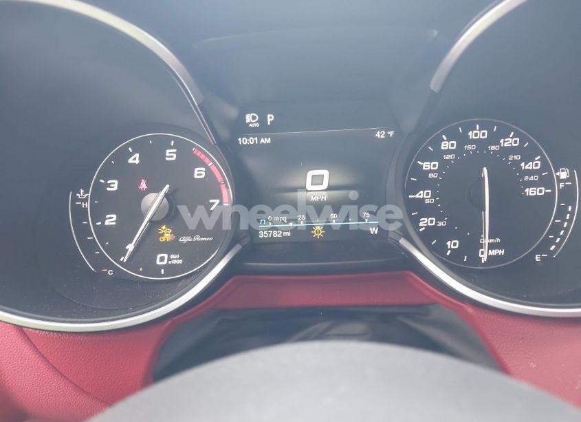Photo 7 of 2021 Alfa Romeo STELVIO AWD (VIN ZASPAKAN9M7D15031)