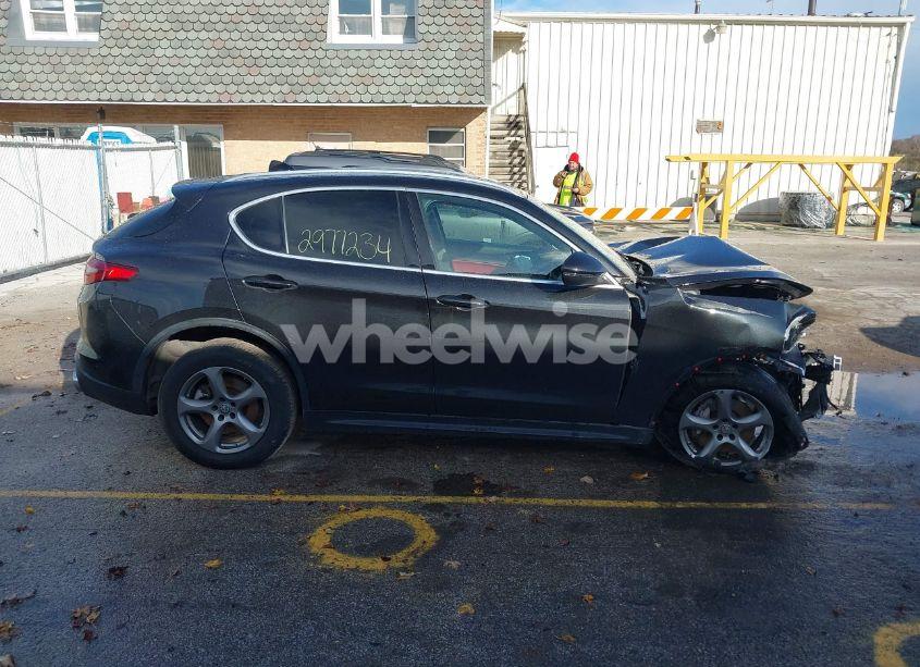 Photo 13 of 2021 Alfa Romeo STELVIO AWD (VIN ZASPAKANXM7D08119)