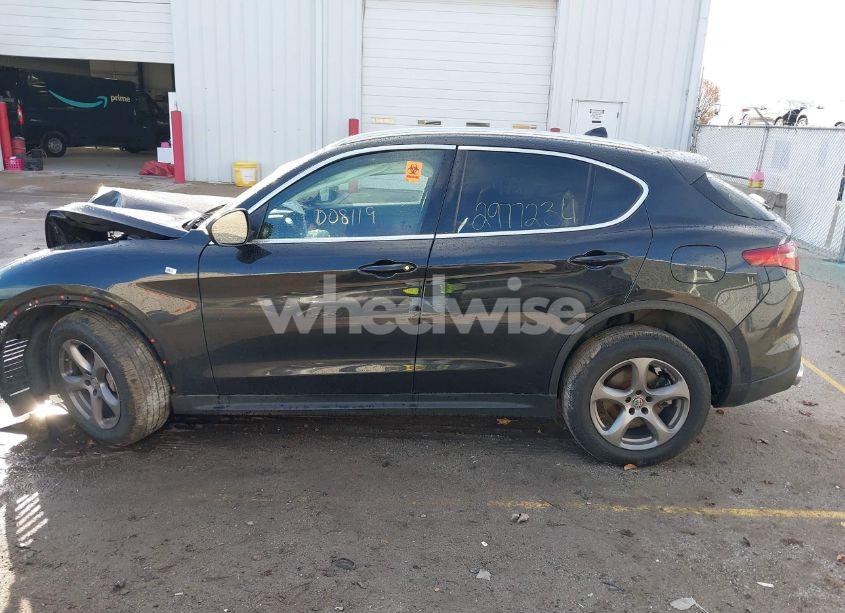 Photo 14 of 2021 Alfa Romeo STELVIO AWD (VIN ZASPAKANXM7D08119)