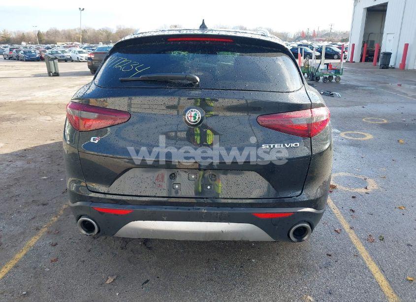 Photo 16 of 2021 Alfa Romeo STELVIO AWD (VIN ZASPAKANXM7D08119)