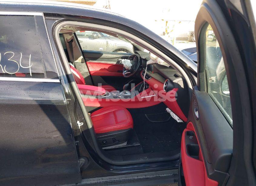 Photo 5 of 2021 Alfa Romeo STELVIO AWD (VIN ZASPAKANXM7D08119)