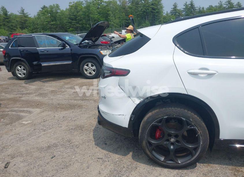 Photo 18 of 2024 Alfa Romeo STELVIO VELOCE AWD (VIN ZASPAKBN0R7D72661)