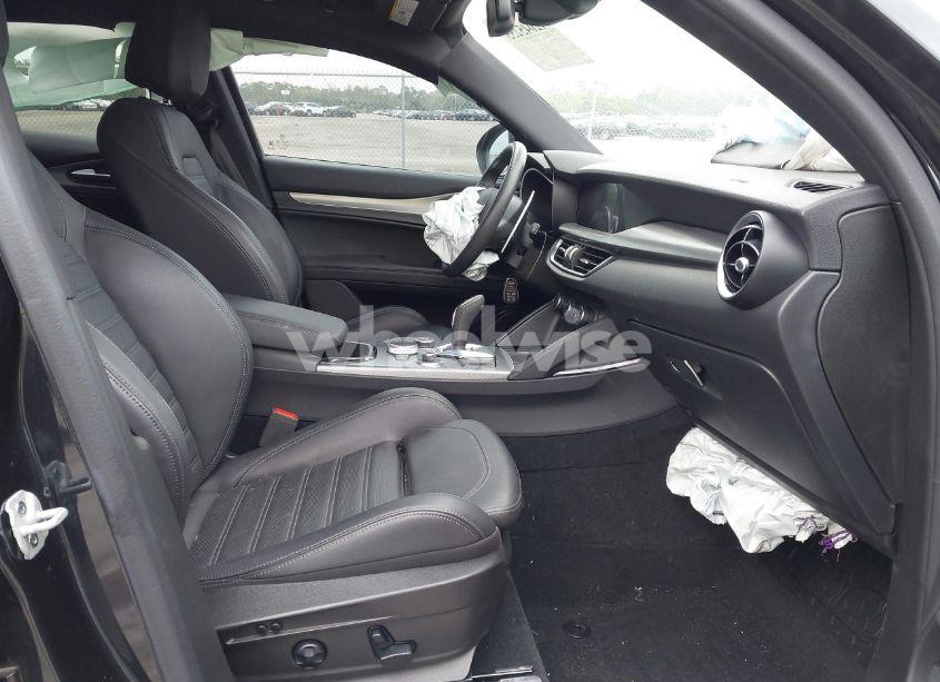 Photo 5 of 2024 Alfa Romeo STELVIO VELOCE AWD (VIN ZASPAKBN0R7D75947)