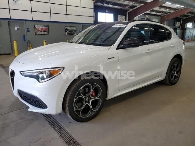 Photo 7 of 2022 ALFA ROMEO STELVIO TI (VIN ZASPAKBN1N7D37461)