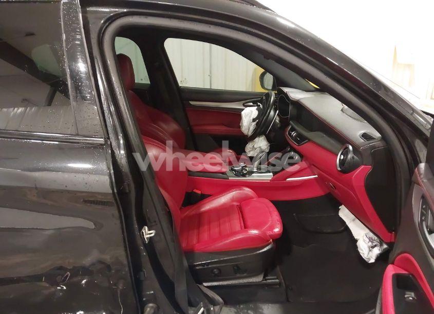 Photo 5 of 2019 Alfa Romeo STELVIO TI SPORT AWD (VIN ZASPAKBN3K7C71569)