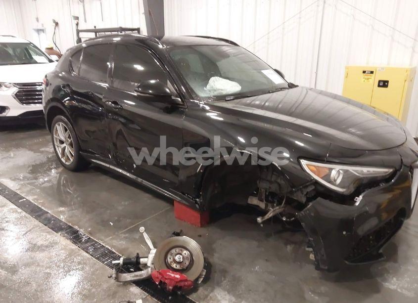 Photo 6 of 2019 Alfa Romeo STELVIO TI SPORT AWD (VIN ZASPAKBN3K7C71569)