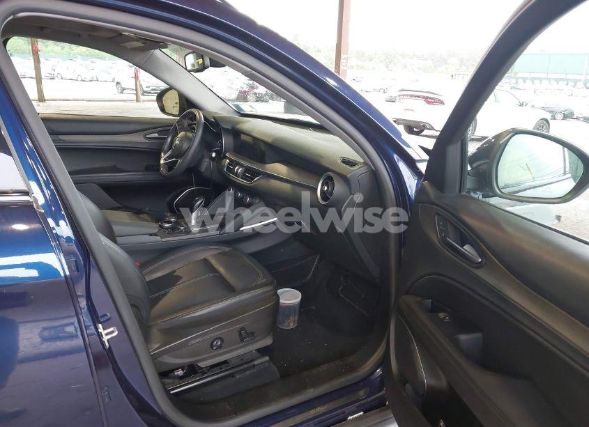 Photo 5 of 2019 Alfa Romeo STELVIO TI AWD (VIN ZASPAKBN5K7C59505)