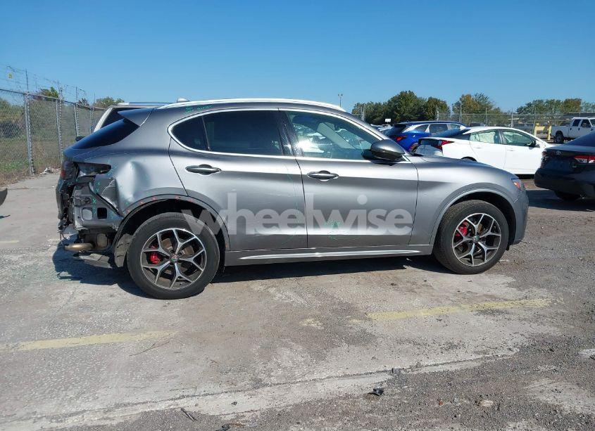 Photo 13 of 2020 Alfa Romeo STELVIO TI AWD (VIN ZASPAKBN5L7C75639)