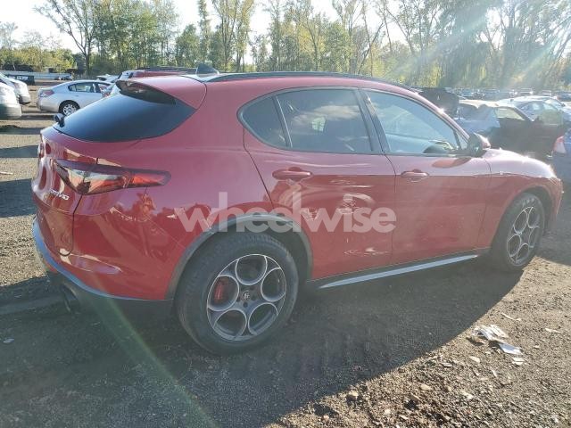 Photo 3 of 2022 ALFA ROMEO STELVIO TI (VIN ZASPAKBN5N7D29119)