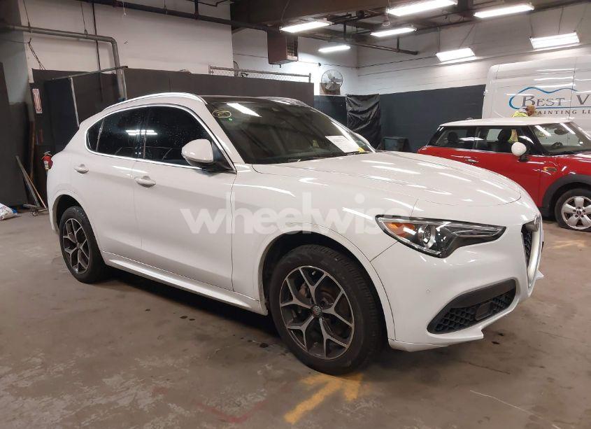 2021 Alfa Romeo STELVIO TI AWD (VIN ZASPAKBN6M7D19214) main photo