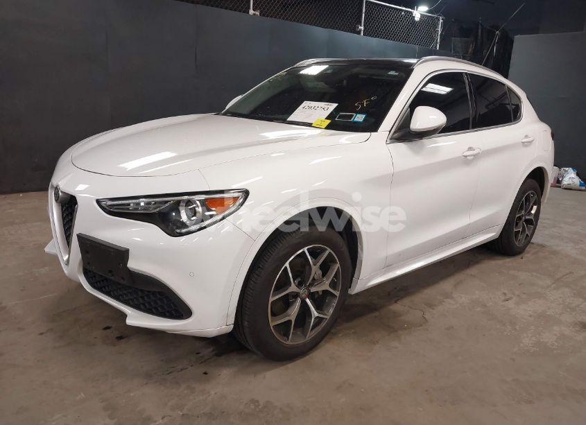 Photo 2 of 2021 Alfa Romeo STELVIO TI AWD (VIN ZASPAKBN6M7D19214)