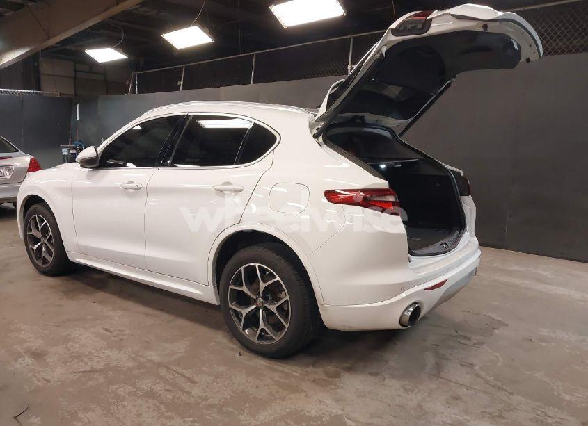 Photo 3 of 2021 Alfa Romeo STELVIO TI AWD (VIN ZASPAKBN6M7D19214)