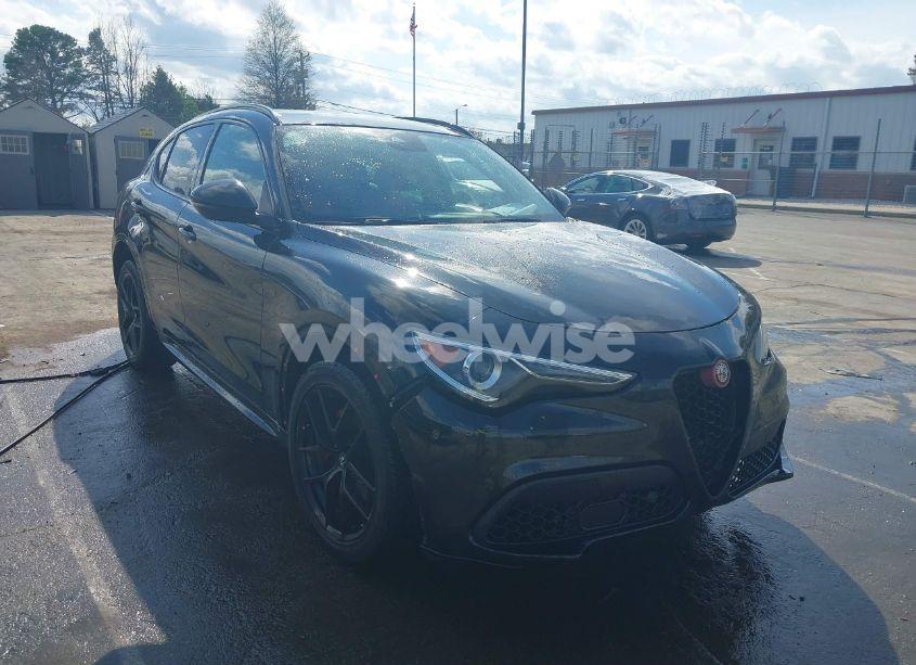 2020 Alfa Romeo STELVIO TI AWD (VIN ZASPAKBN7L7C92393) main photo